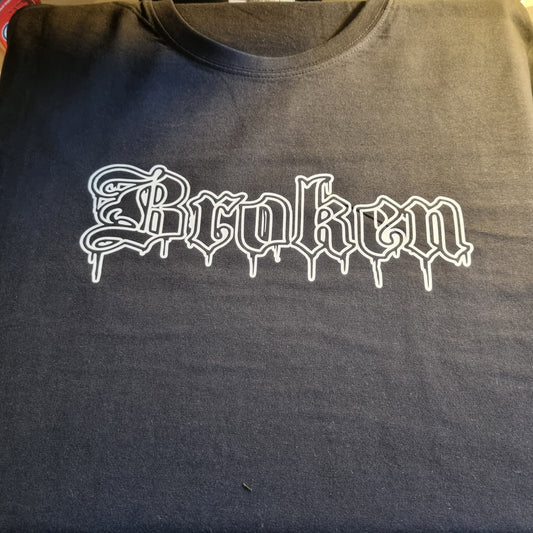 Broken gothic tshirt